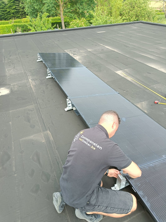 Plug & Play zonnepanelen met stekker: dé simpele manier om zelf stroom op te wekken
