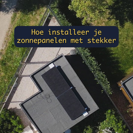 hoe installeer je zonnepanelen met stekker